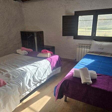 Complex Rural Can Caubet Berga Extérieur photo