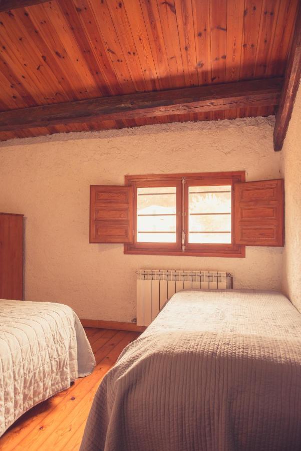 Complex Rural Can Caubet Berga Extérieur photo