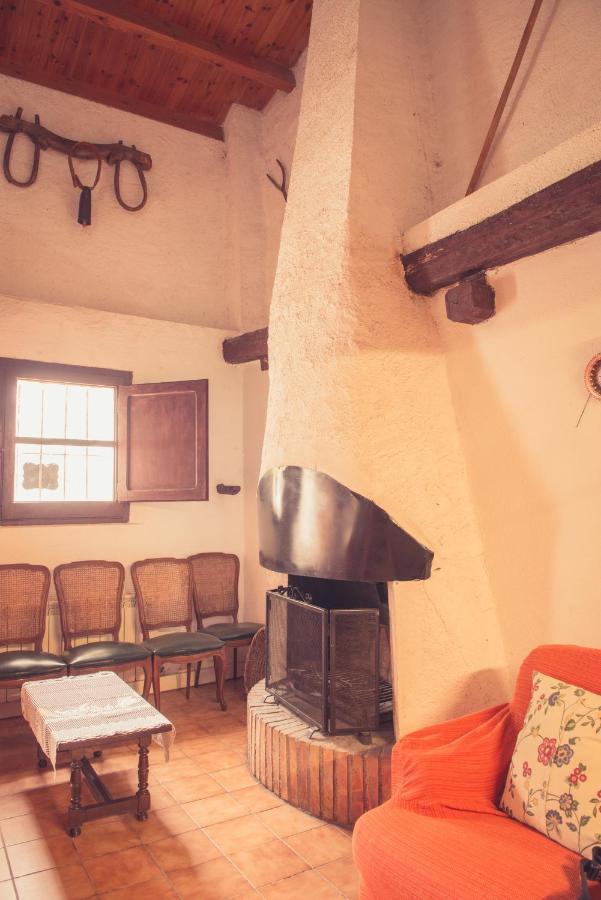 Complex Rural Can Caubet Berga Extérieur photo