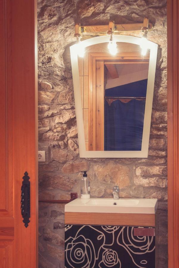 Complex Rural Can Caubet Berga Extérieur photo