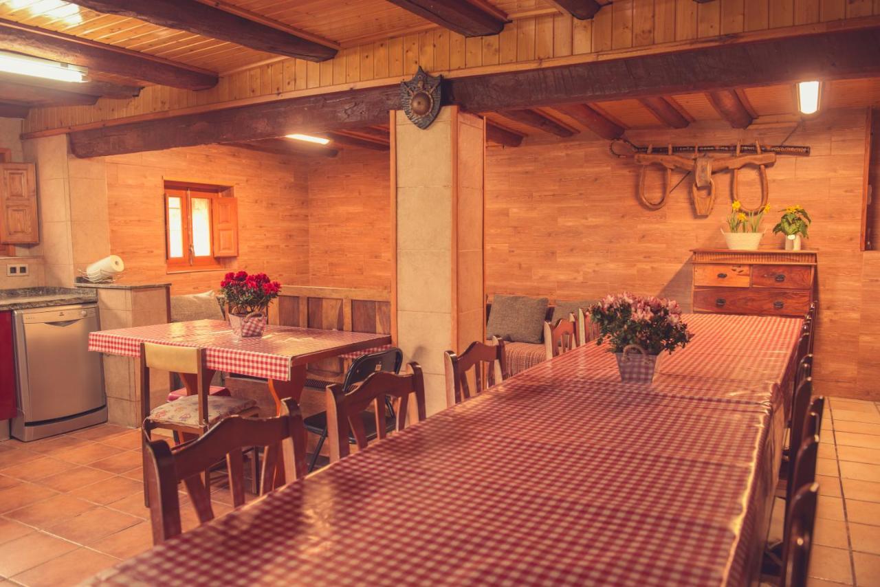Complex Rural Can Caubet Berga Extérieur photo