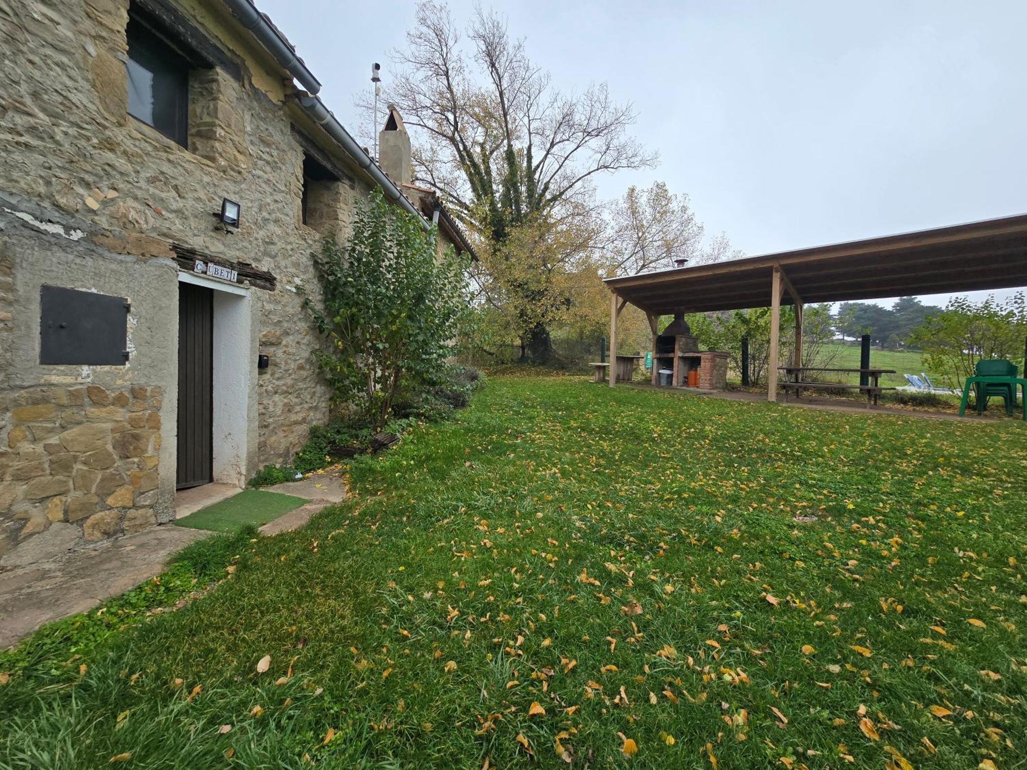 Complex Rural Can Caubet Berga Extérieur photo